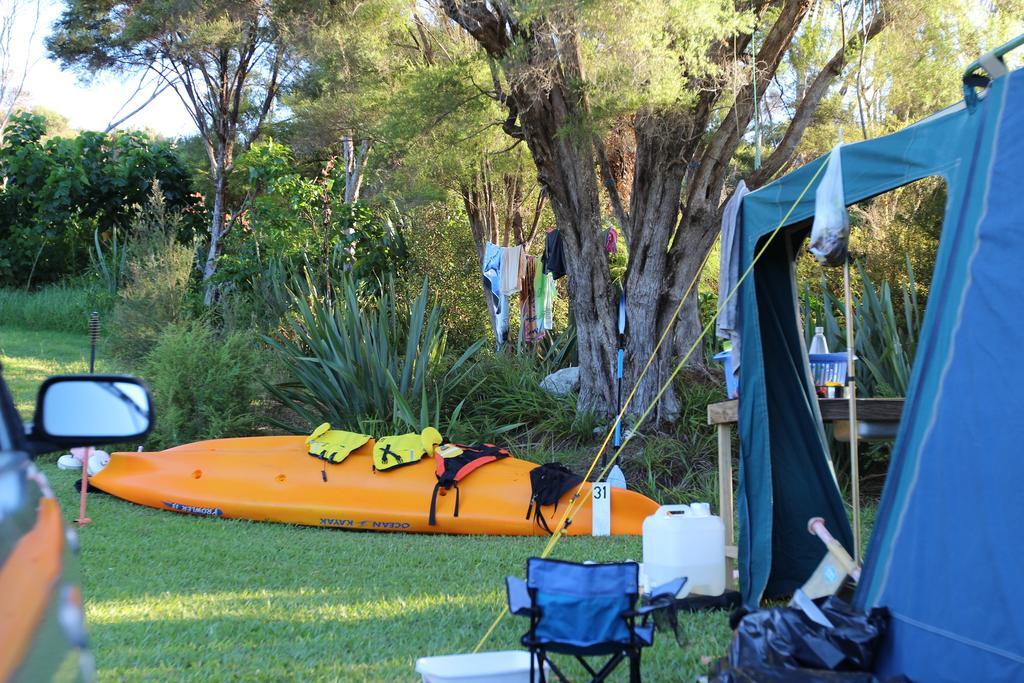 Russell-Orongo Bay Holiday Park Екстериор снимка